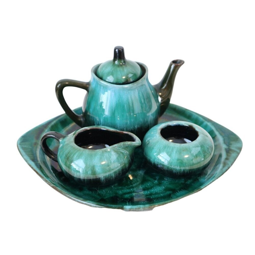 Vintage Blue Mountain Pottery Tea Set Teapot Cream & Sugar Charger Plate BMP